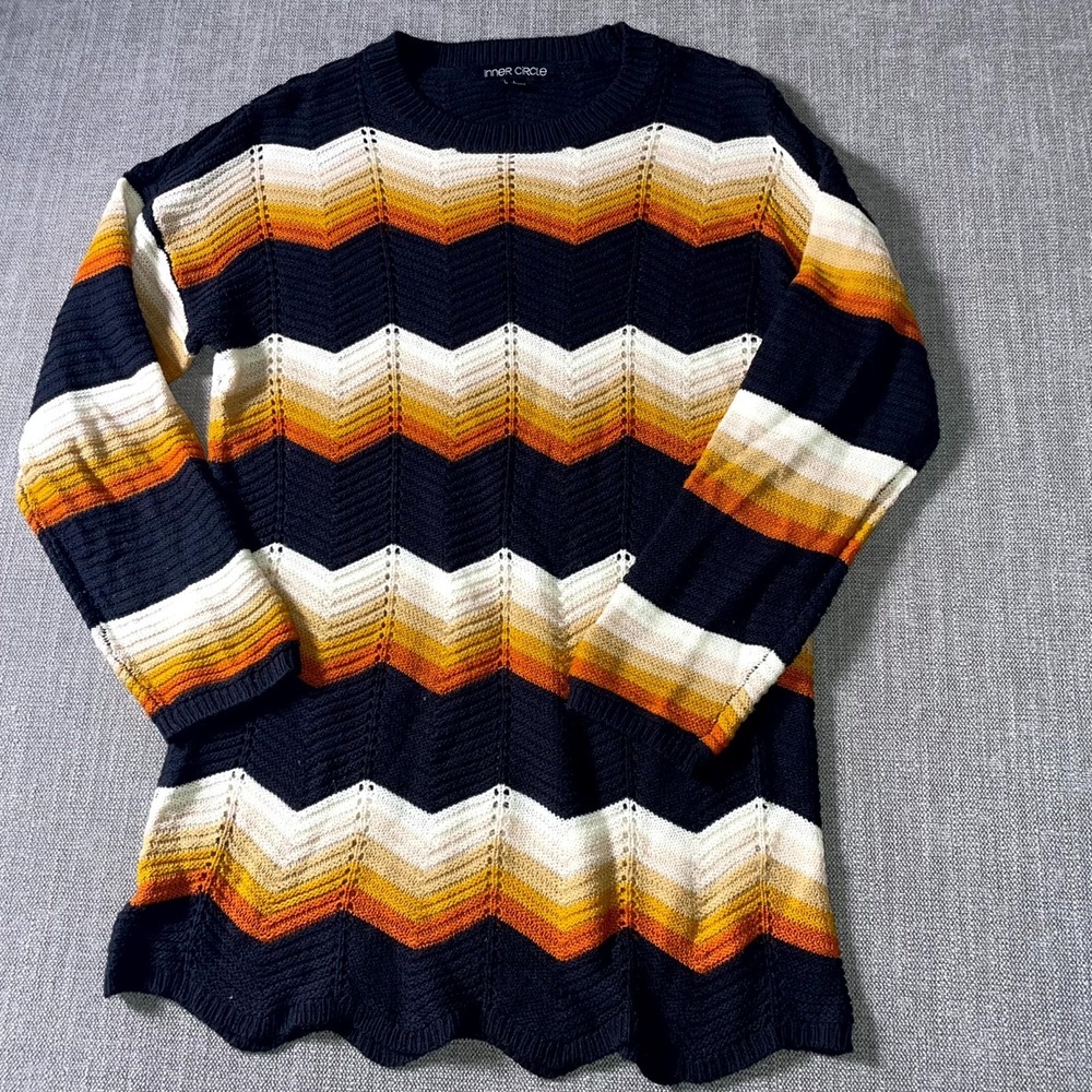 Inner Circle Pullover Sweater Womens Large Multi Chevron Pattern‎ Knit Crew Neck